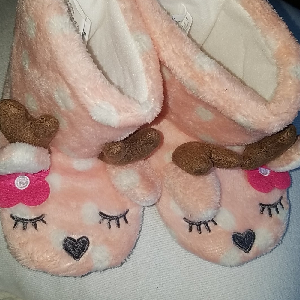 NWOT(2/$15) Pretty pink polka dot Deer slippers
